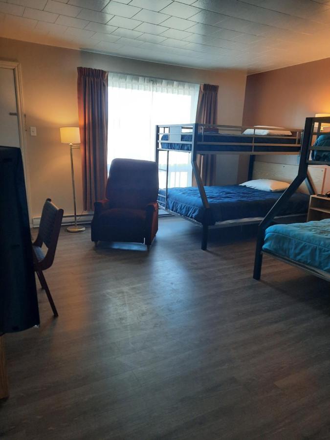 Le Campagnard Hotel Matane Bagian luar foto