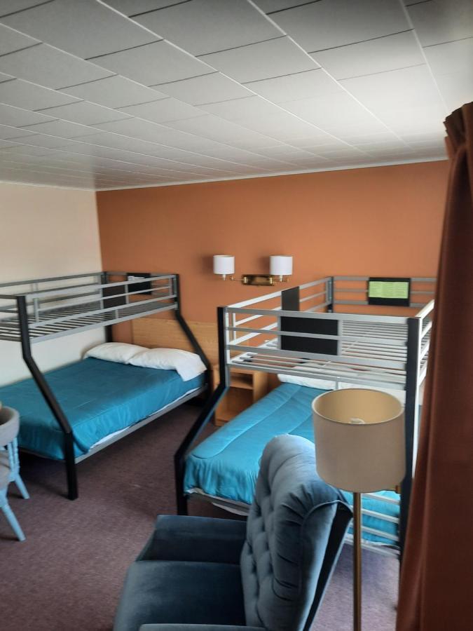 Le Campagnard Hotel Matane Bagian luar foto