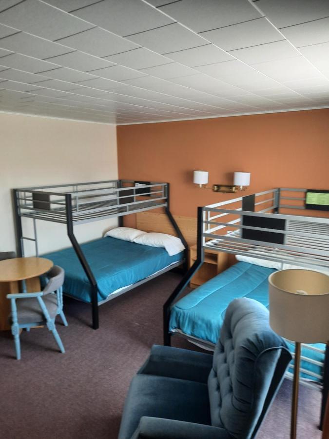 Le Campagnard Hotel Matane Bagian luar foto