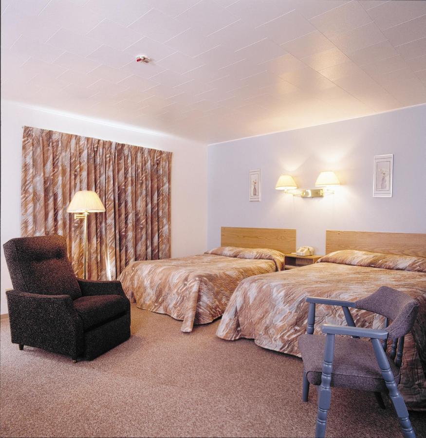 Le Campagnard Hotel Matane Bagian luar foto