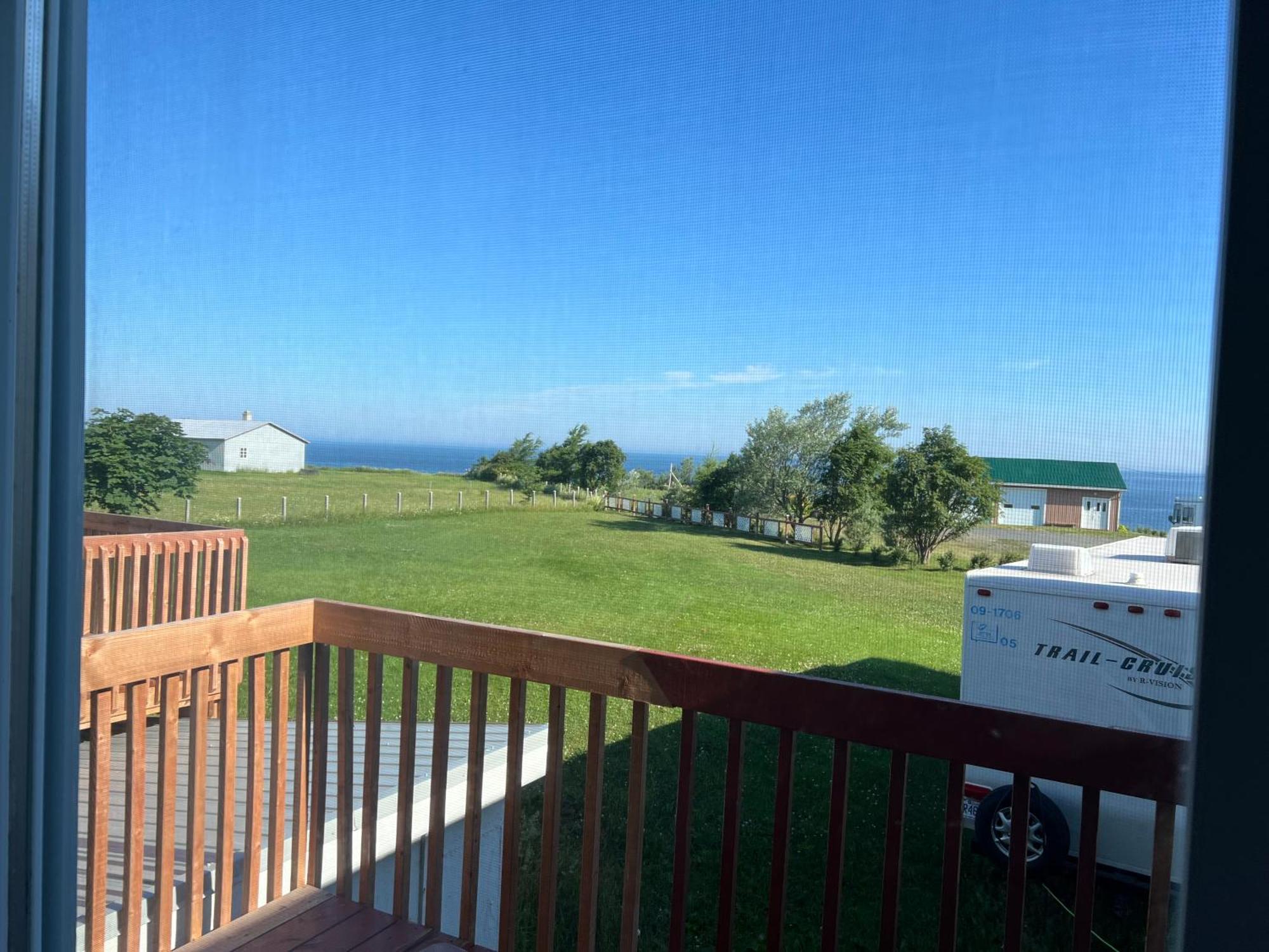 Le Campagnard Hotel Matane Bagian luar foto