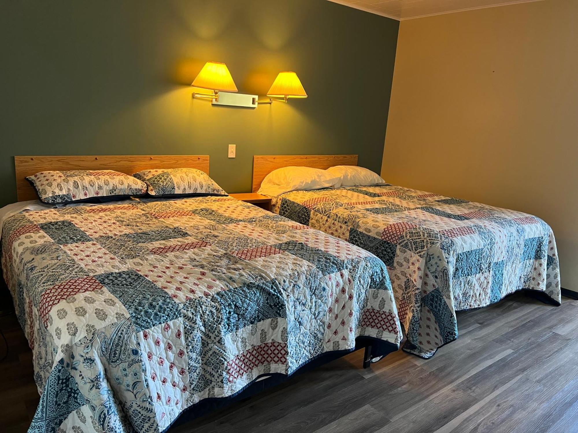 Le Campagnard Hotel Matane Bagian luar foto