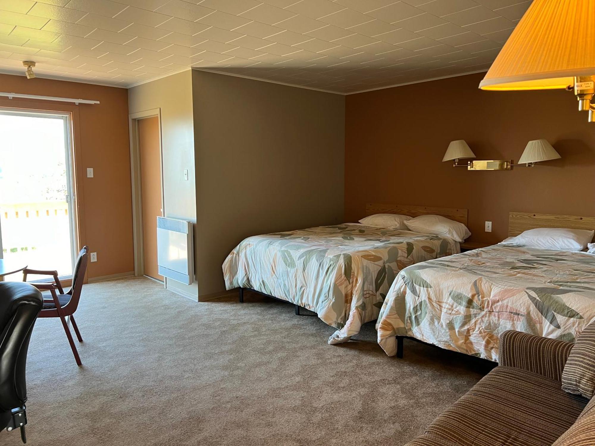Le Campagnard Hotel Matane Bagian luar foto