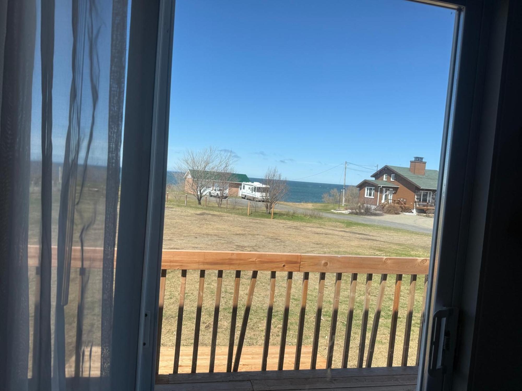 Le Campagnard Hotel Matane Bagian luar foto